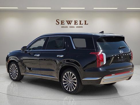 Used 2024 Hyundai Palisade Calligraphy AWD/4WD image 3