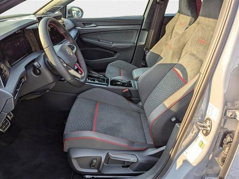 New 2025 Volkswagen Golf SE image 4