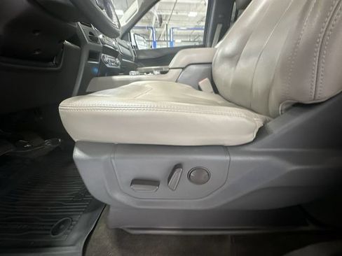 Used 2021 Ford Expedition XLT AWD/4WD image 18