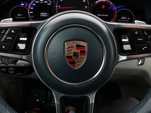 Used 2019 Porsche Cayenne image 43