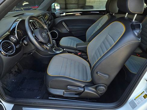 Used 2016 Volkswagen Beetle 1.8T Dune FWD image 13