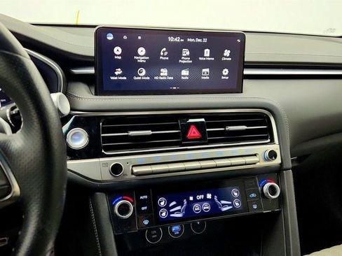 Used 2024 Genesis G70 2.5T w/ Sport Prestige Package image 17