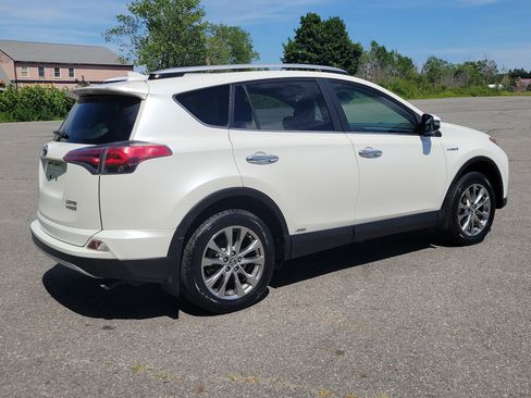 Used 2016 Toyota RAV4 Limited w/ Advanced Technology Package AWD/4WD image 5