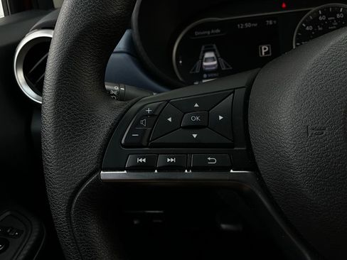 Used 2025 Nissan Versa SV image 29