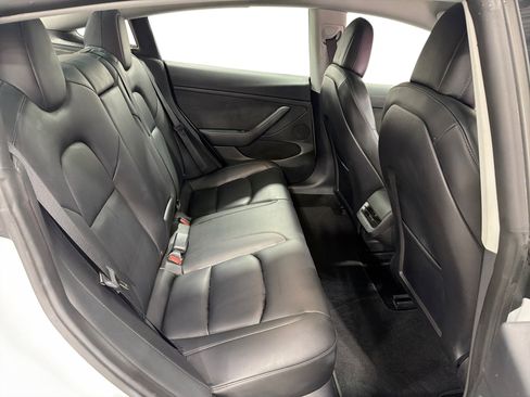 Certified 2022 Tesla Model 3 Long Range AWD/4WD image 11