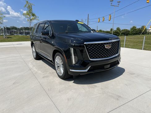 Used 2025 Cadillac Escalade Premium Luxury w/ Touring Package AWD/4WD image 2