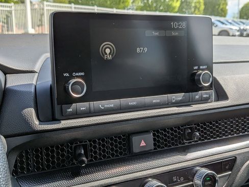 Used 2024 Honda CR-V EX image 17