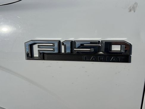 Used 2016 Ford F150 Lariat w/ Equipment Group 502A Luxury image 5