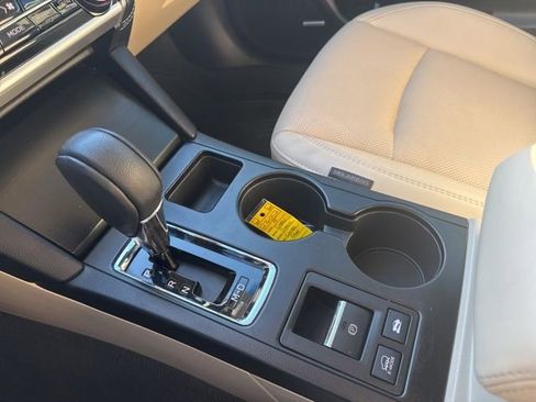 Used 2019 Subaru Outback 2.5i Limited AWD/4WD image 22