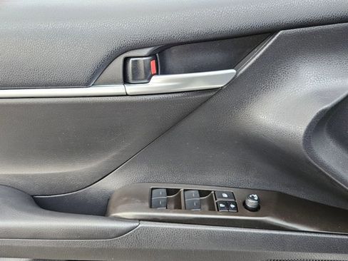 Used 2023 Toyota Camry SE image 28