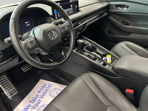 Used 2025 Honda Accord Sport image 10
