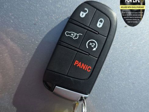 Used 2019 Jeep Grand Cherokee Limited image 34