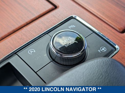 Used 2020 Lincoln Navigator Reserve RWD image 35