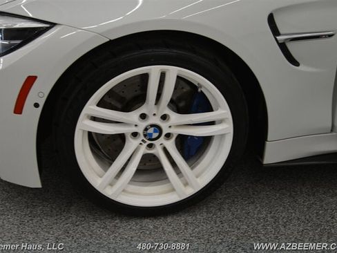 Used 2018 BMW M4 Convertible image 37