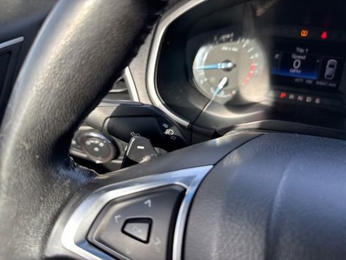 Used 2017 Ford Edge SEL image 24