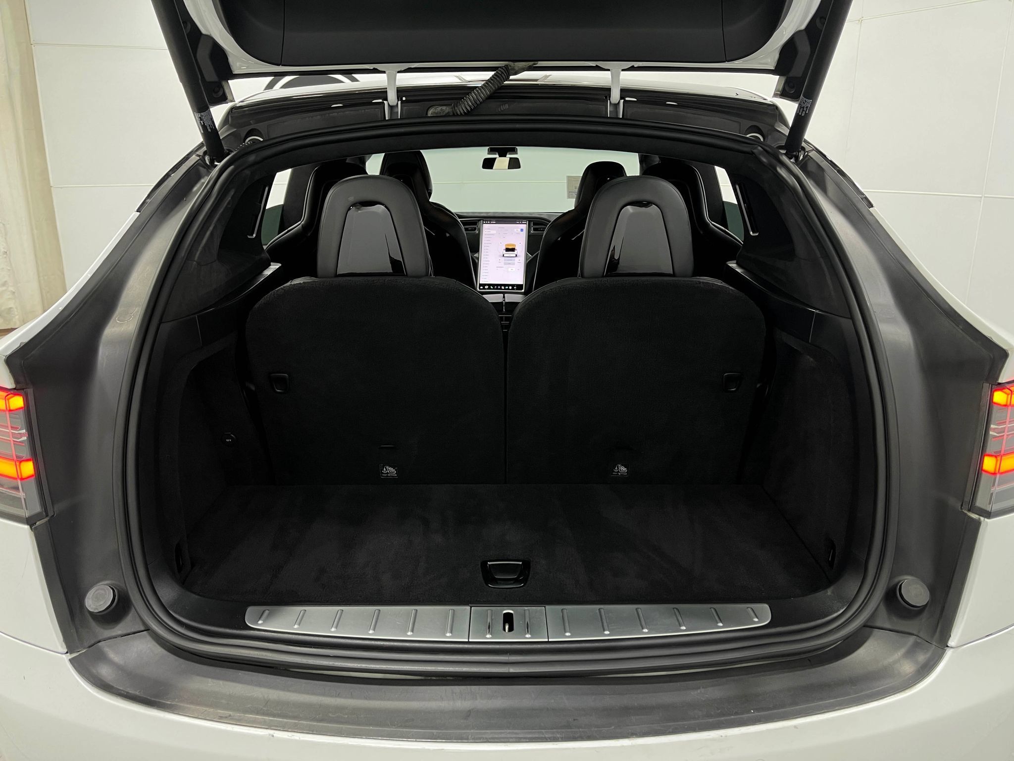 Used 2016 Tesla Model X P90D AWD/4WD image 23