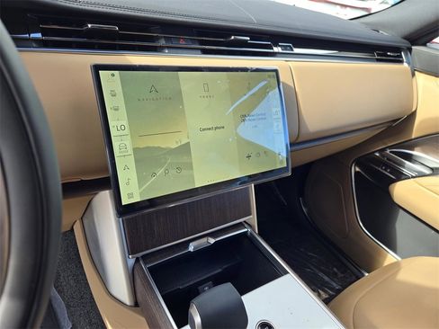 New 2026 Land Rover Range Rover SE image 14