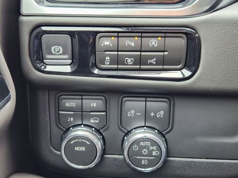 New 2026 GMC Yukon Elevation image 24