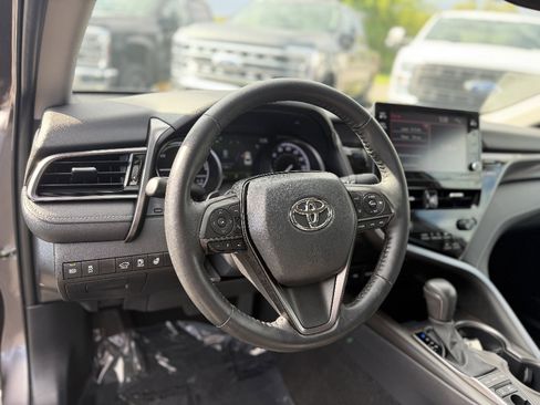 Used 2023 Toyota Camry XSE w/ Cold Weather Package FWD image 13