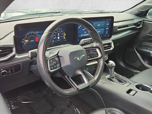 Used 2025 Ford Mustang Premium RWD image 10