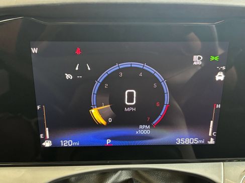 Used 2025 Chevrolet Trax LT FWD image 35