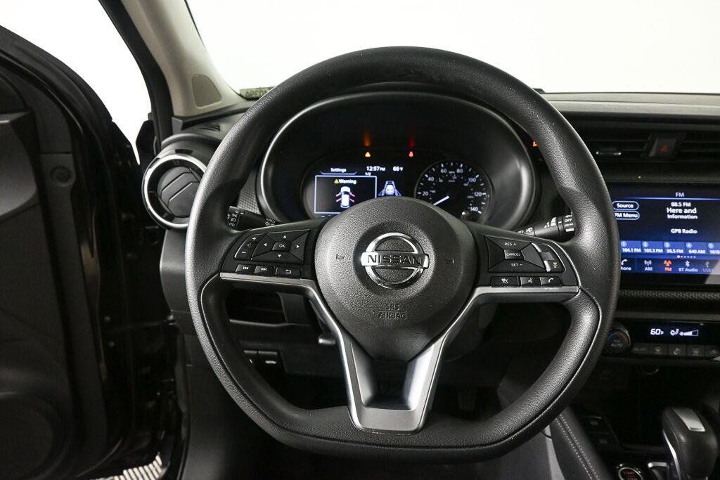 Used 2021 Nissan Kicks SV FWD image 5