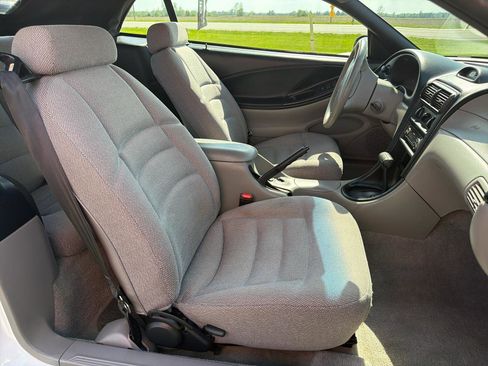 Used 1996 Ford Mustang Convertible RWD image 40