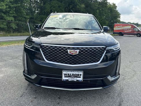 Used 2024 Cadillac XT6 Premium Luxury w/ Technology Package AWD/4WD image 2