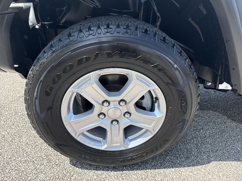 Used 2020 Jeep Wrangler Sport AWD/4WD image 11