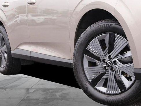 Used 2025 Nissan Murano SL w/ Cargo Package AWD/4WD image 3