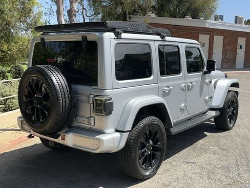 Used 2022 Jeep Wrangler Unlimited Sahara AWD/4WD image 2