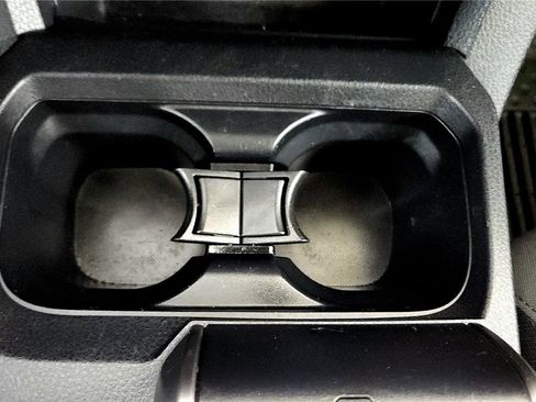 Used 2023 Toyota Tacoma SR5 image 33