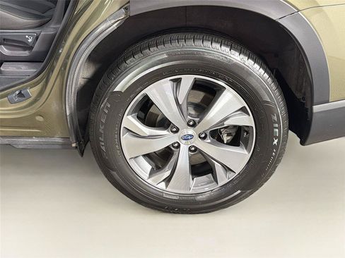 Used 2024 Subaru Ascent Premium w/ Convenience Package AWD/4WD image 35