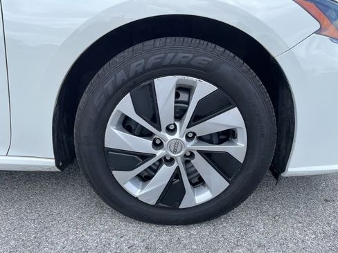 Used 2024 Nissan Altima 2.5 S FWD image 48