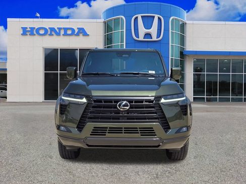 Used 2025 Lexus GX 550 w/ Accessory Package (2T) AWD/4WD image 8