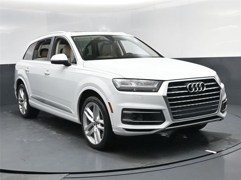 Used 2018 Audi Q7 3.0T Prestige w/ Prestige Package image 8
