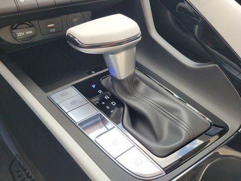 New 2026 Hyundai Elantra Limited image 31