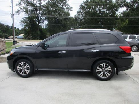 Used 2017 Nissan Pathfinder SV FWD image 17