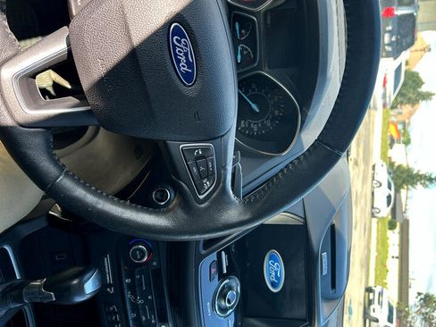 Used 2017 Ford Escape Titanium w/ Equipment Group 301A image 5