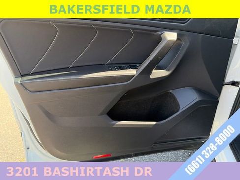 Used 2023 Volkswagen Tiguan SE image 10