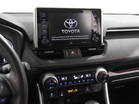Used 2019 Toyota RAV4 Limited image 9