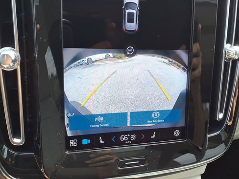 Certified 2023 Volvo XC40 B4 Ultimate FWD image 22