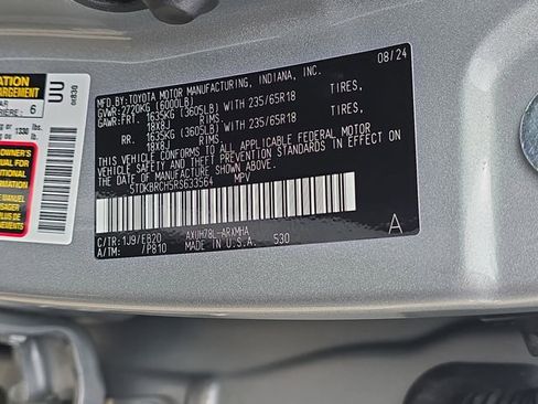 Certified 2024 Toyota Highlander XLE image 37