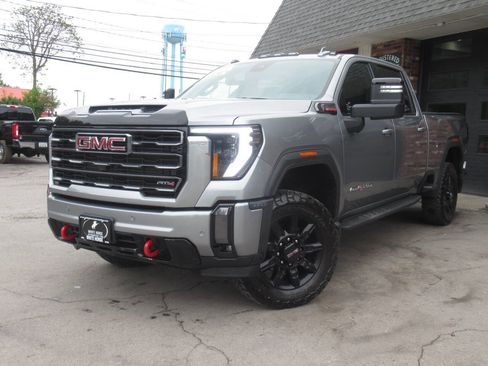 Used 2024 GMC Sierra 2500 AT4 w/ AT4 Premium Plus Package AWD/4WD image 42