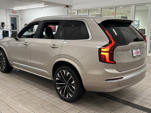 New 2026 Volvo XC90 T8 Plus w/ Protection Package Premier image 7