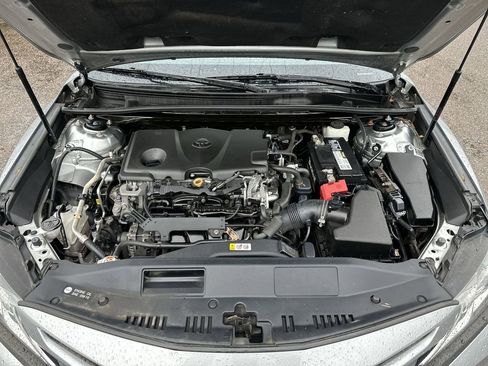 Used 2019 Toyota Camry SE image 32
