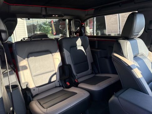 Used 2024 Ford Bronco Big Bend image 21