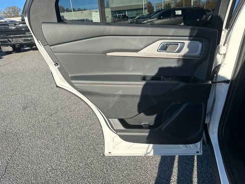 New 2025 Ford Explorer Active image 45