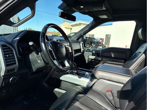 Used 2019 Ford F150 Platinum w/ Equipment Group 701A Luxury image 16