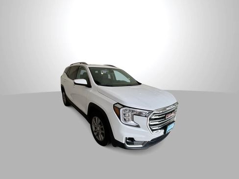 Used 2024 GMC Terrain SLT AWD/4WD image 2